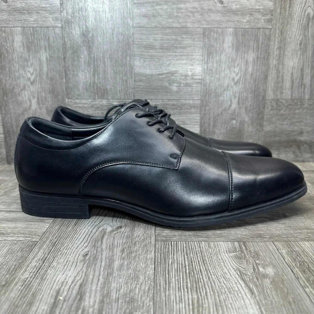 Van Heusen Dress Shoes Mens Size 10 Black Cap Toe Derby Memory Foam Flex NEW